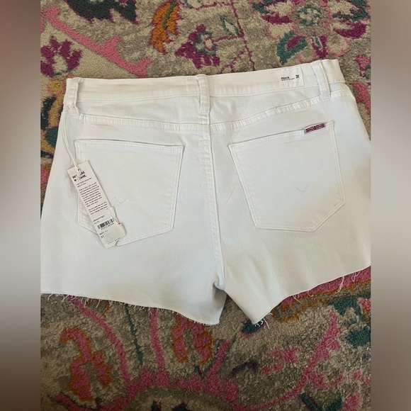 HUDSON
Gracie Mid-Rise Raw-Edge Shorts - Picture 8 of 8